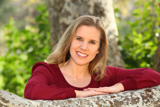 Wendy Dawson Outside Photo with Burgundy Top